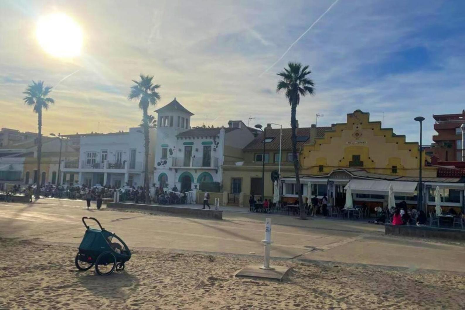 Apto. Luminoso Con Vistas En Playa De La Patacona Valencia Exteriör bild